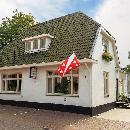Luxurious Walking Distance From The Pleasant Centre Of Apartment *