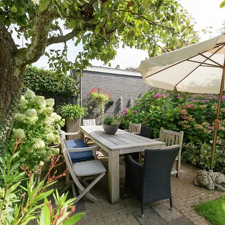 Apartment Luxurious Walking Distance From The Pleasant Centre Of