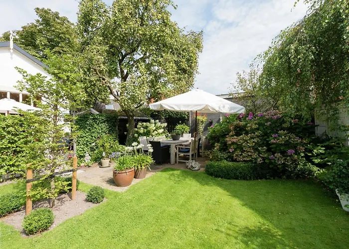 In Near Sandy Beaches * Bergen